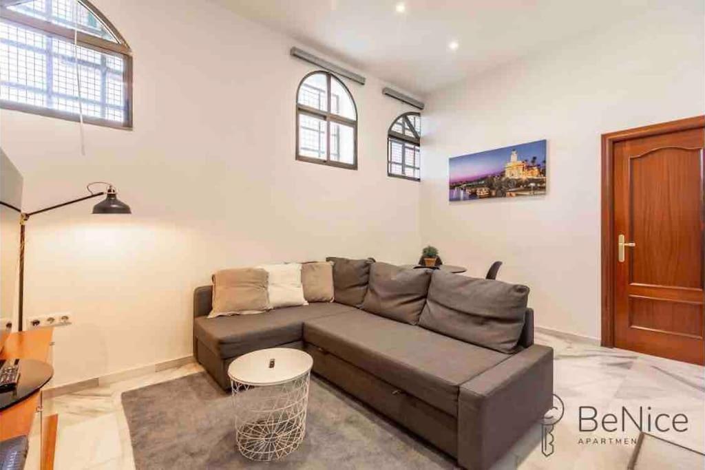 Luxury Apartamento Sevilla Centro -Triana Bagian luar foto