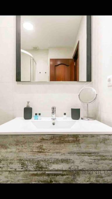 Luxury Apartamento Sevilla Centro -Triana Bagian luar foto