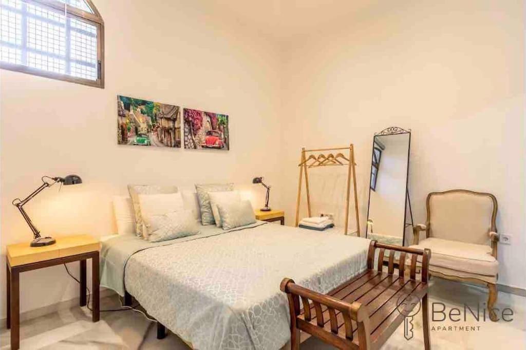 Luxury Apartamento Sevilla Centro -Triana Bagian luar foto