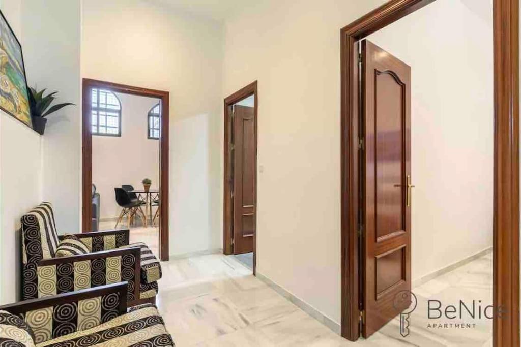 Luxury Apartamento Sevilla Centro -Triana Bagian luar foto